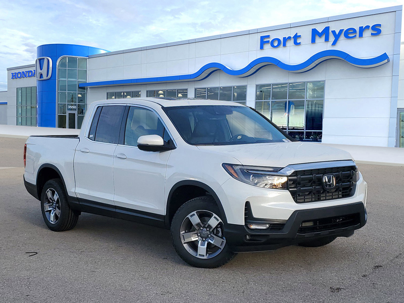 New 2025 Honda Ridgeline RTL