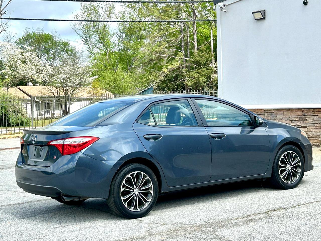 Used 2015 Toyota Corolla S FWD image 14