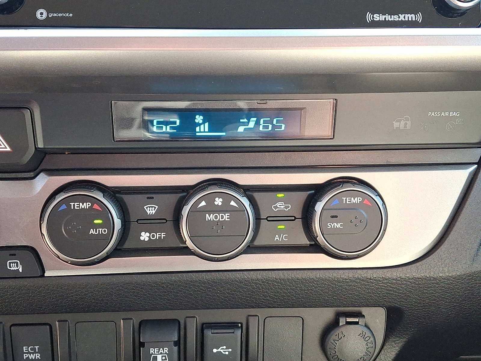 Used 2022 Toyota Tacoma SR5 AWD/4WD image 29