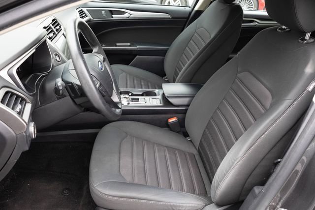 Used 2019 Ford Fusion SE image 15