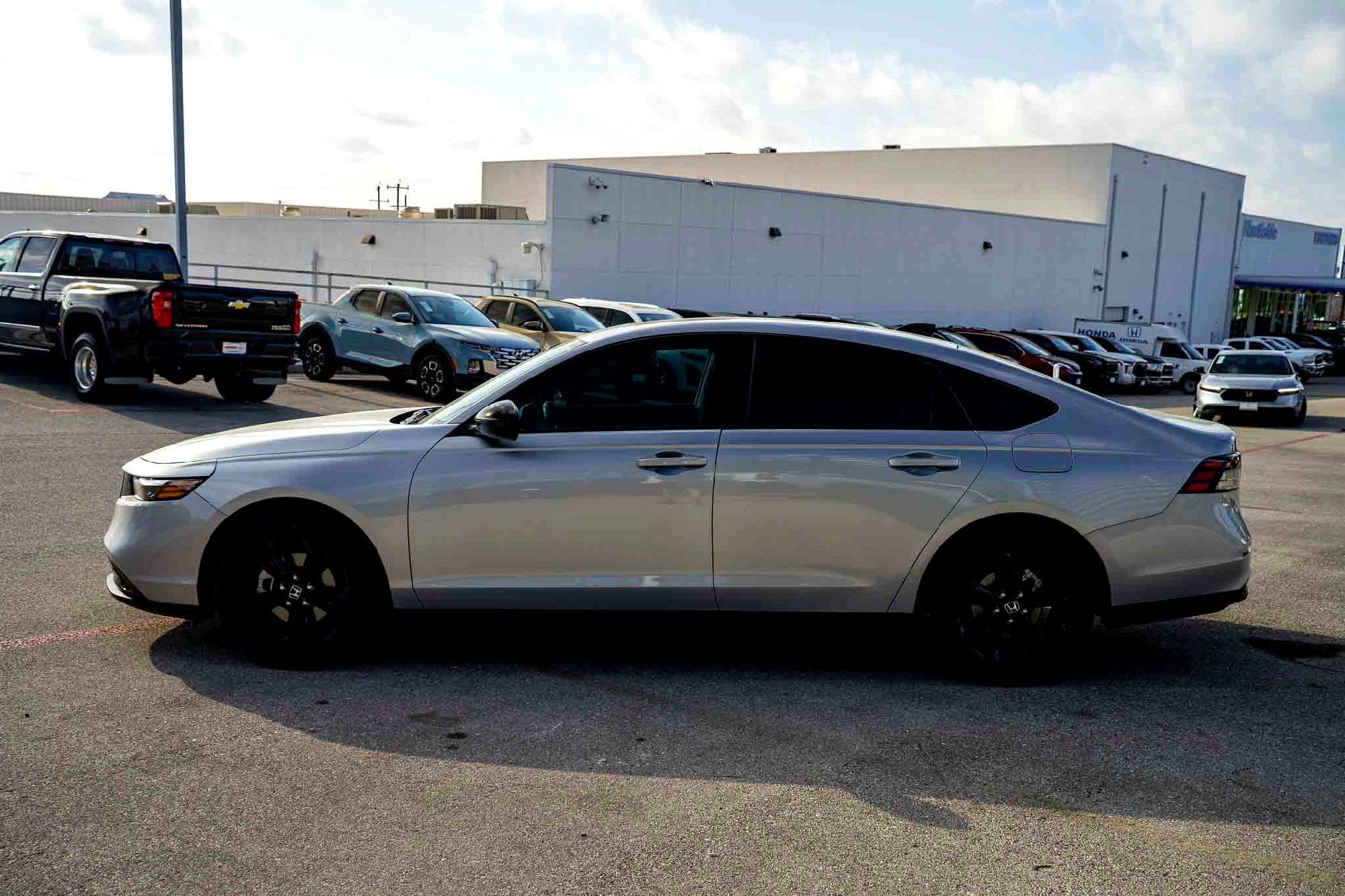 Certified 2025 Honda Accord SE image 7