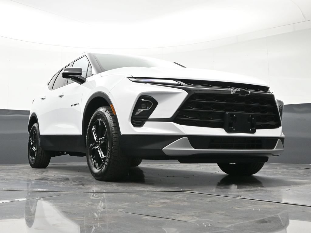 Used 2024 Chevrolet Blazer LT w/ Midnight/Sport Edition AWD/4WD image 31