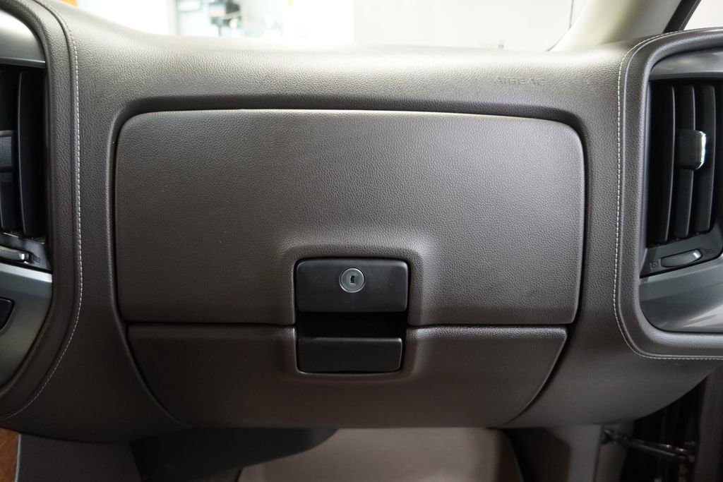 Used 2014 Chevrolet Silverado 1500 LTZ AWD/4WD image 35
