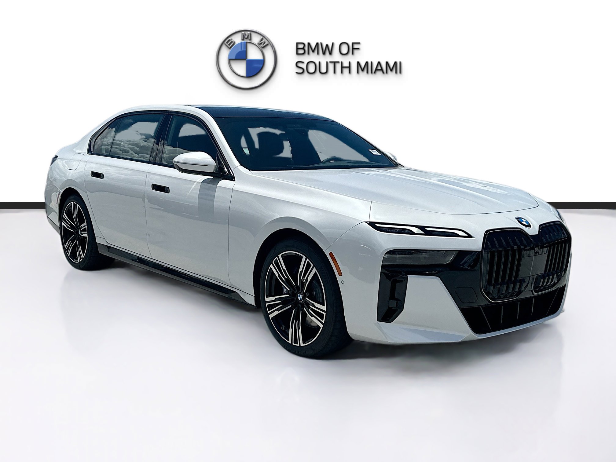 New 2025 BMW 760i xDrive w/ Luxury Rear Seating Package