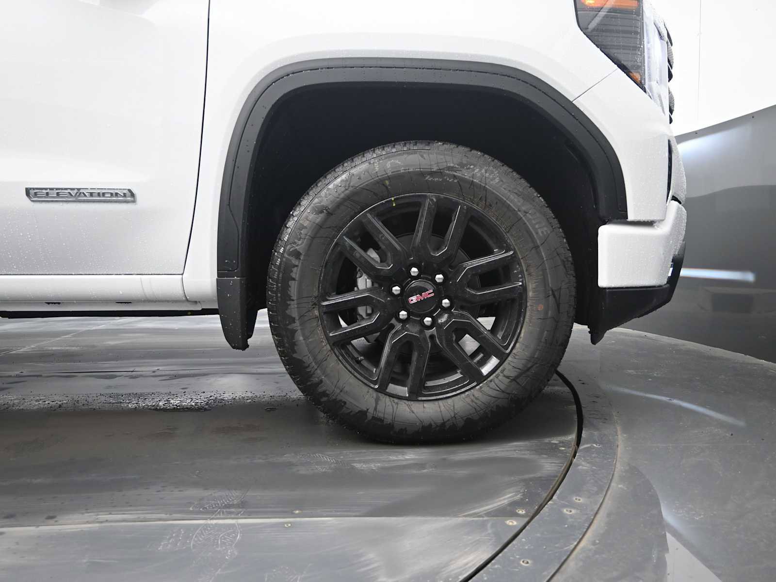 New 2026 GMC Sierra 1500 Elevation image 10