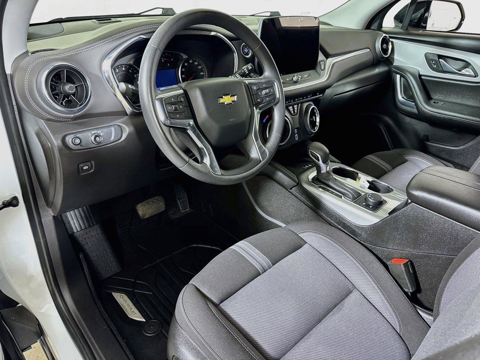 Certified 2024 Chevrolet Blazer LT w/ Convenience Package FWD image 7