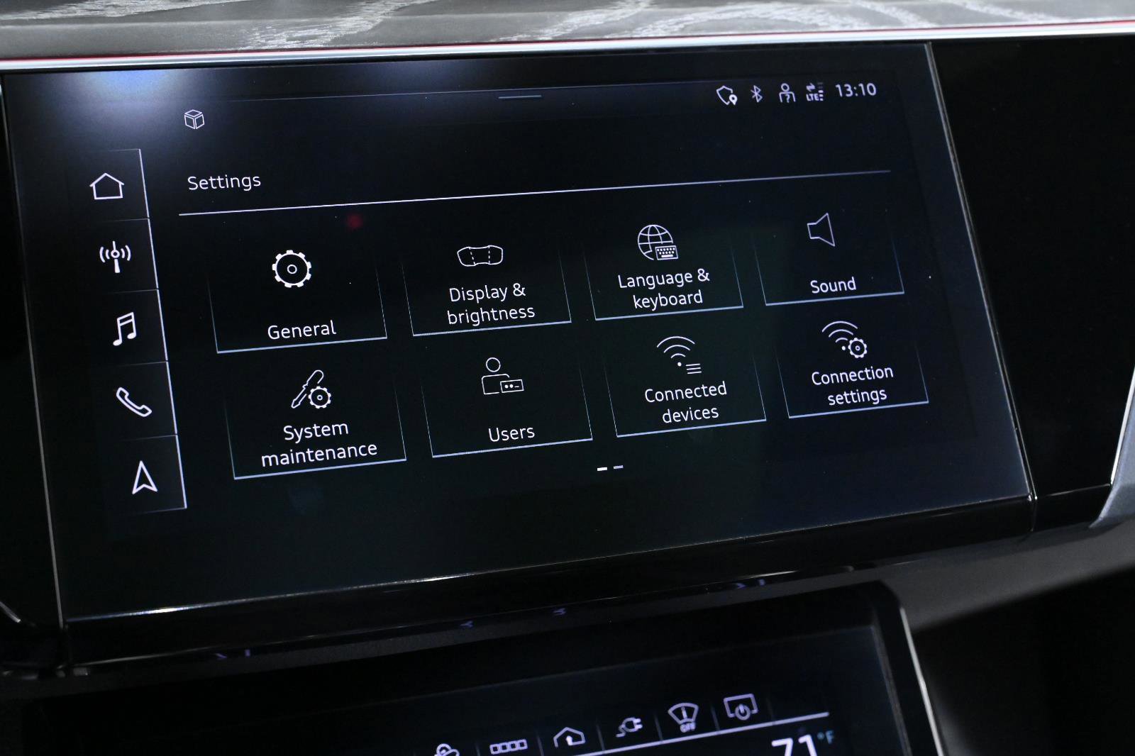 Used 2022 Audi e-tron Chronos image 15