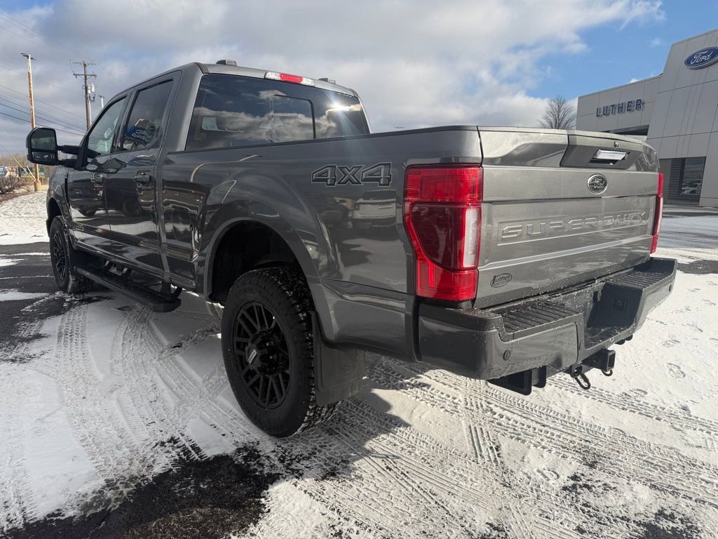 Used 2022 Ford F250 Lariat w/ Black Appearance Package image 3