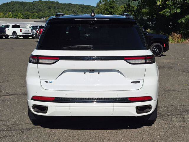 Certified 2024 Jeep Grand Cherokee Summit AWD/4WD image 7