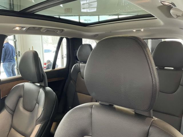 Used 2023 Volvo XC90 B6 Plus w/ Protection Package Premier image 11