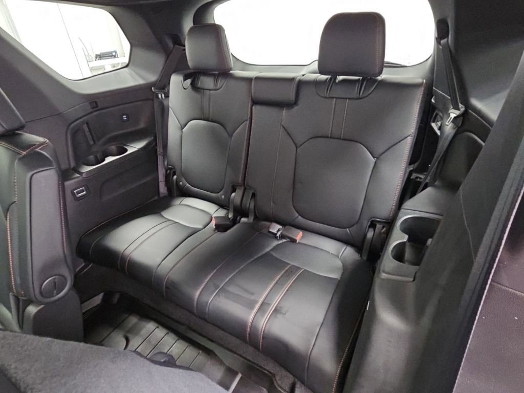Used 2025 Honda Pilot TrailSport image 31