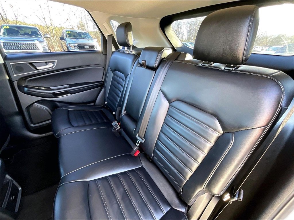 Used 2023 Ford Edge SEL image 14