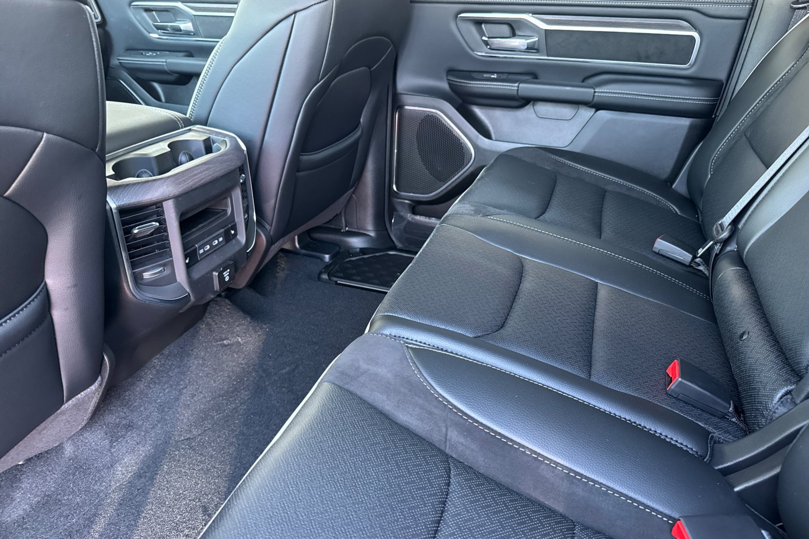 New 2026 RAM 1500 Laramie w/ Night Edition AWD/4WD image 11