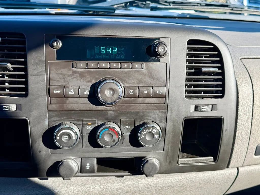 Used 2013 Chevrolet Silverado 1500 W/T w/ Snow Plow Prep Package image 16