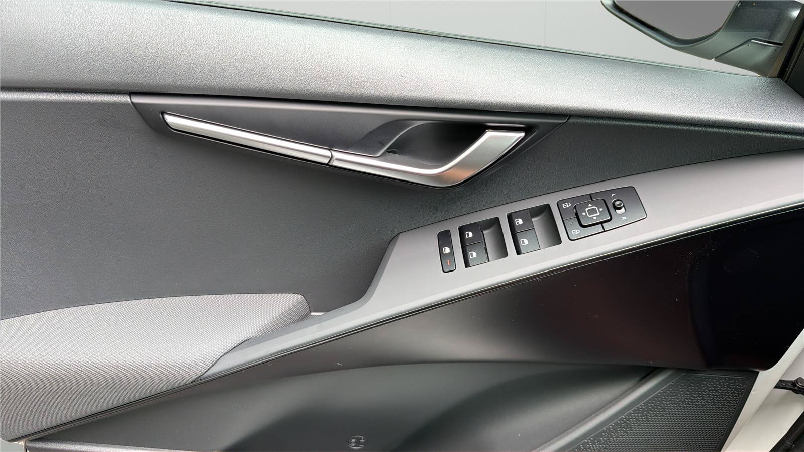 New 2026 Kia Niro LX FWD image 23