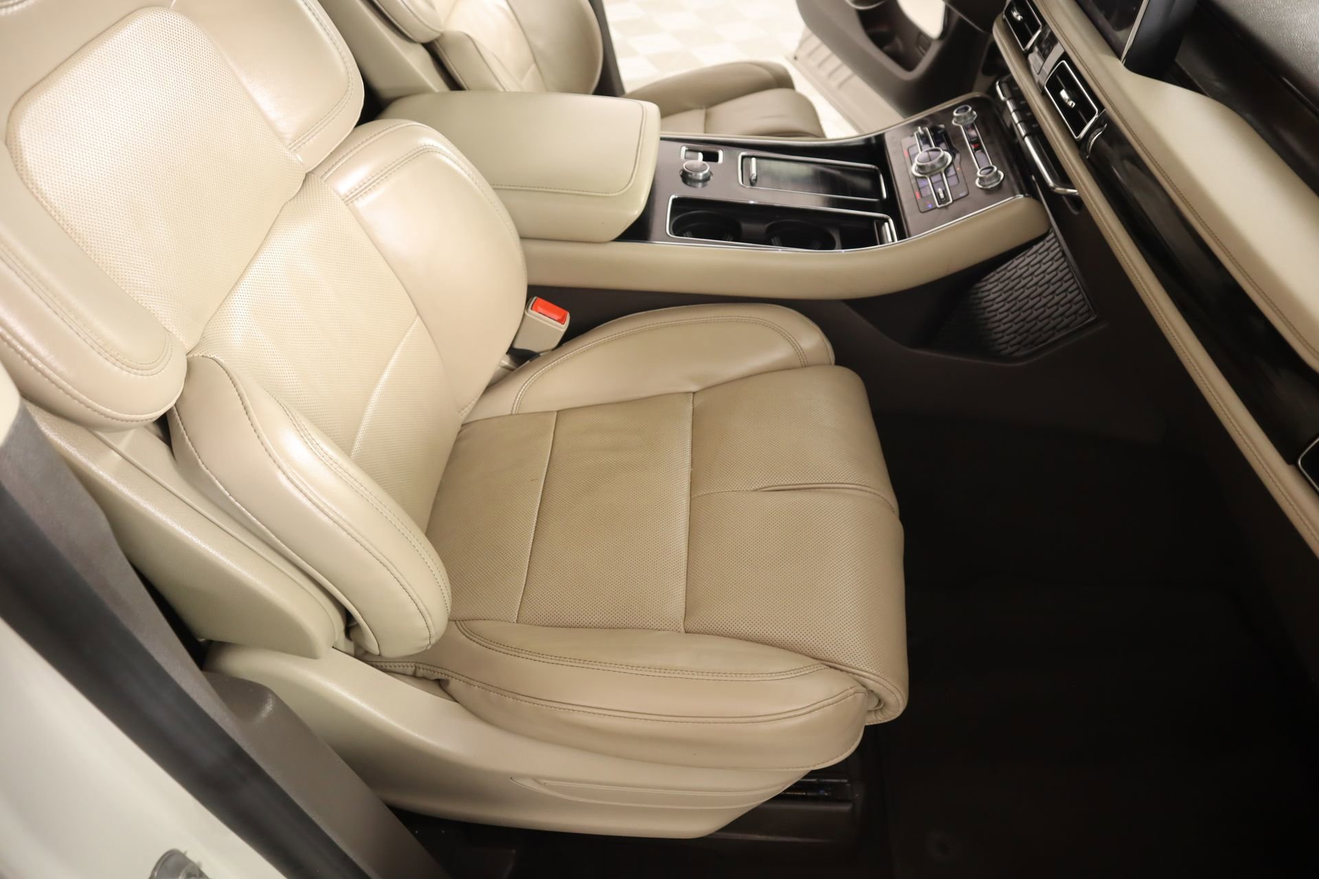 Used 2020 Lincoln Aviator Reserve w/ Equipment Group 202A image 14