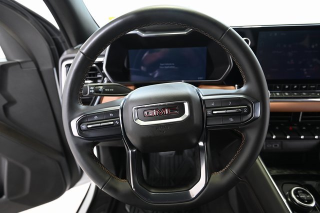 Used 2024 GMC Canyon AT4 image 4