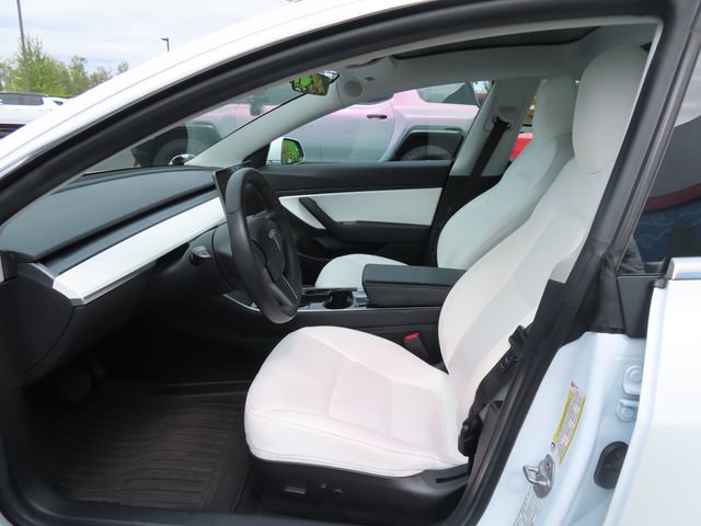 Used 2019 Tesla Model 3 Standard Range RWD image 11