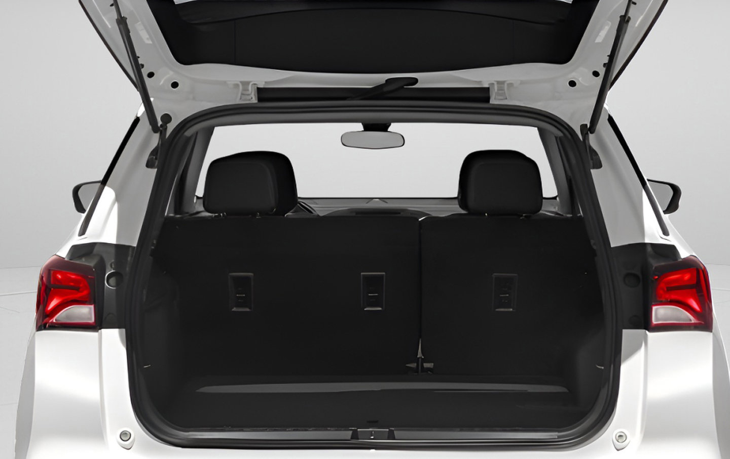 Used 2023 Chevrolet Equinox LT w/ LPO, Floor Liner Package image 14