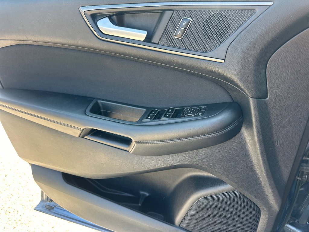 Used 2018 Ford Edge SE AWD/4WD image 28