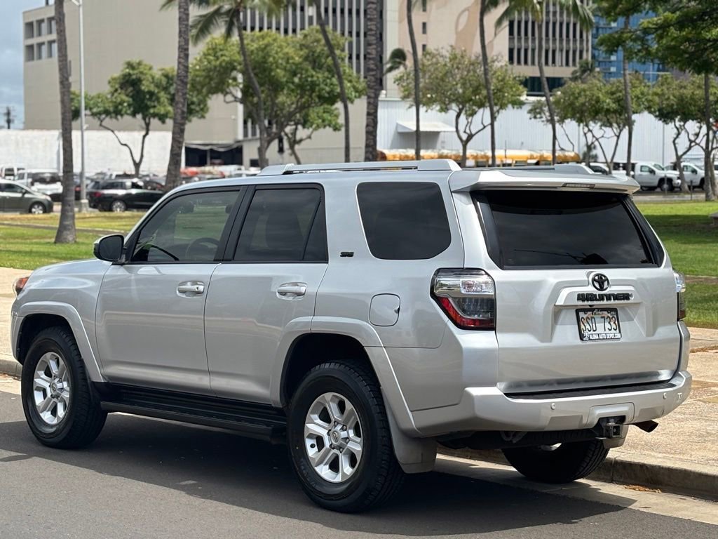 Used 2016 Toyota 4Runner SR5 RWD image 2