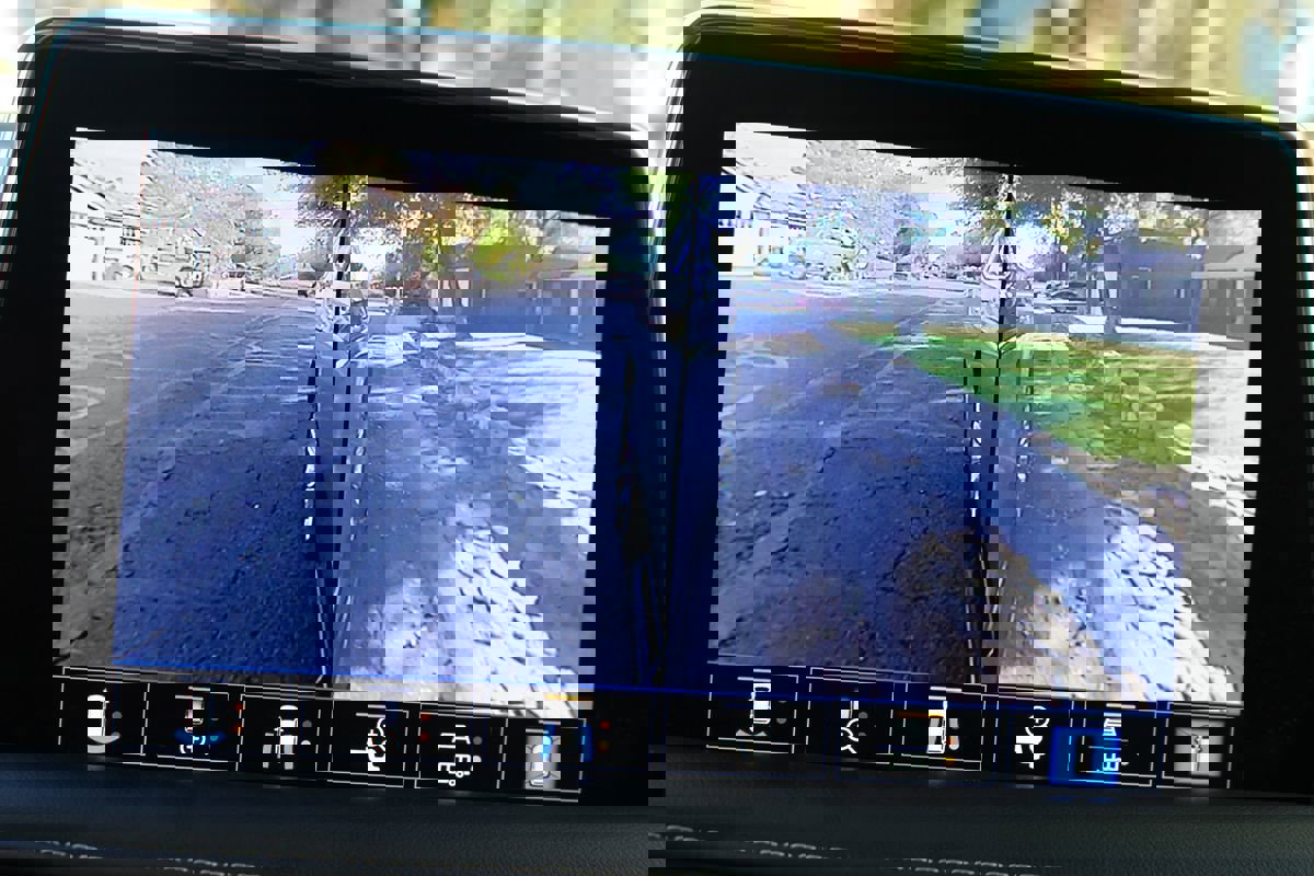 Used 2021 Chevrolet Tahoe Premier w/ Premium Package image 45