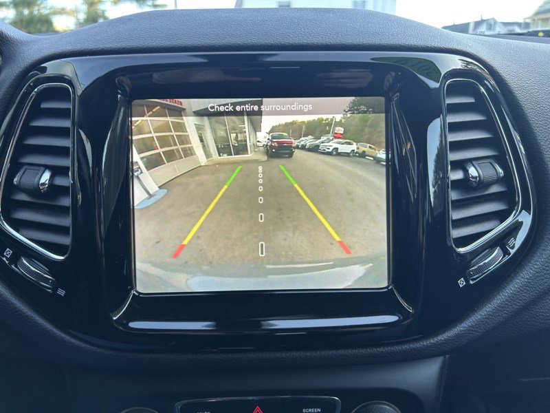 Used 2019 Jeep Compass Limited image 19