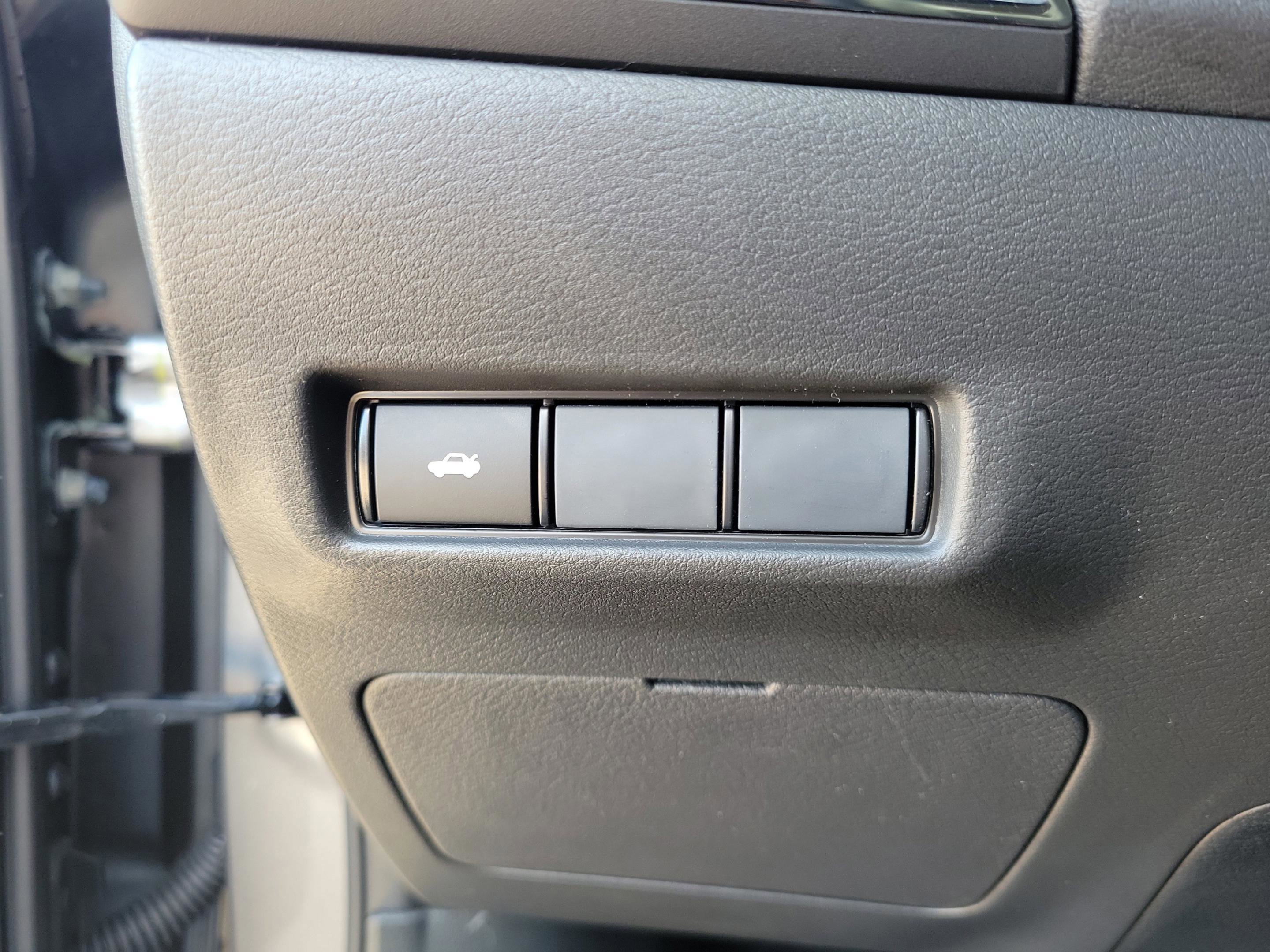 New 2026 Nissan Sentra SV w/ Floor Mat Package FWD image 22