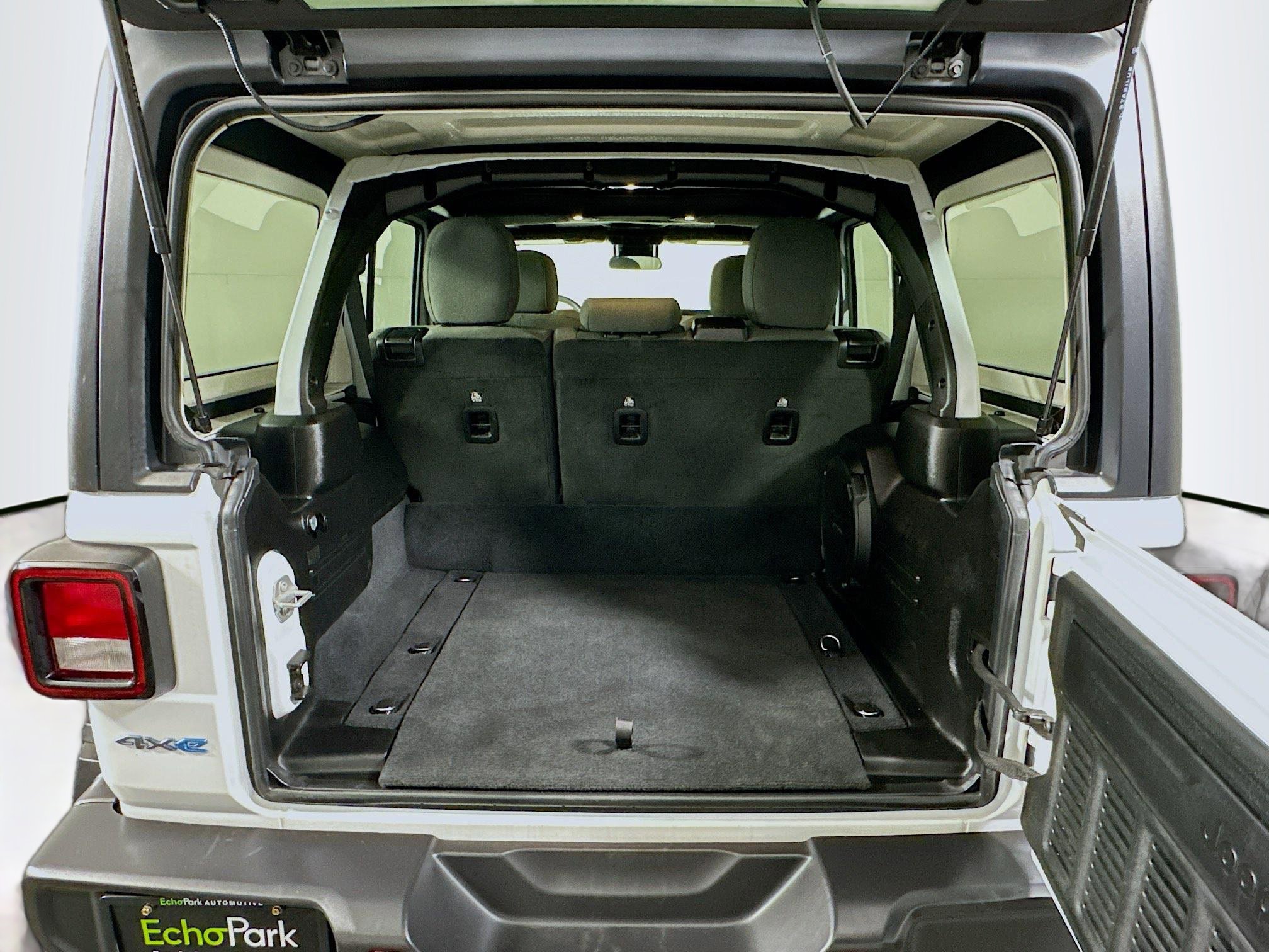 Used 2024 Jeep Wrangler Willys image 28