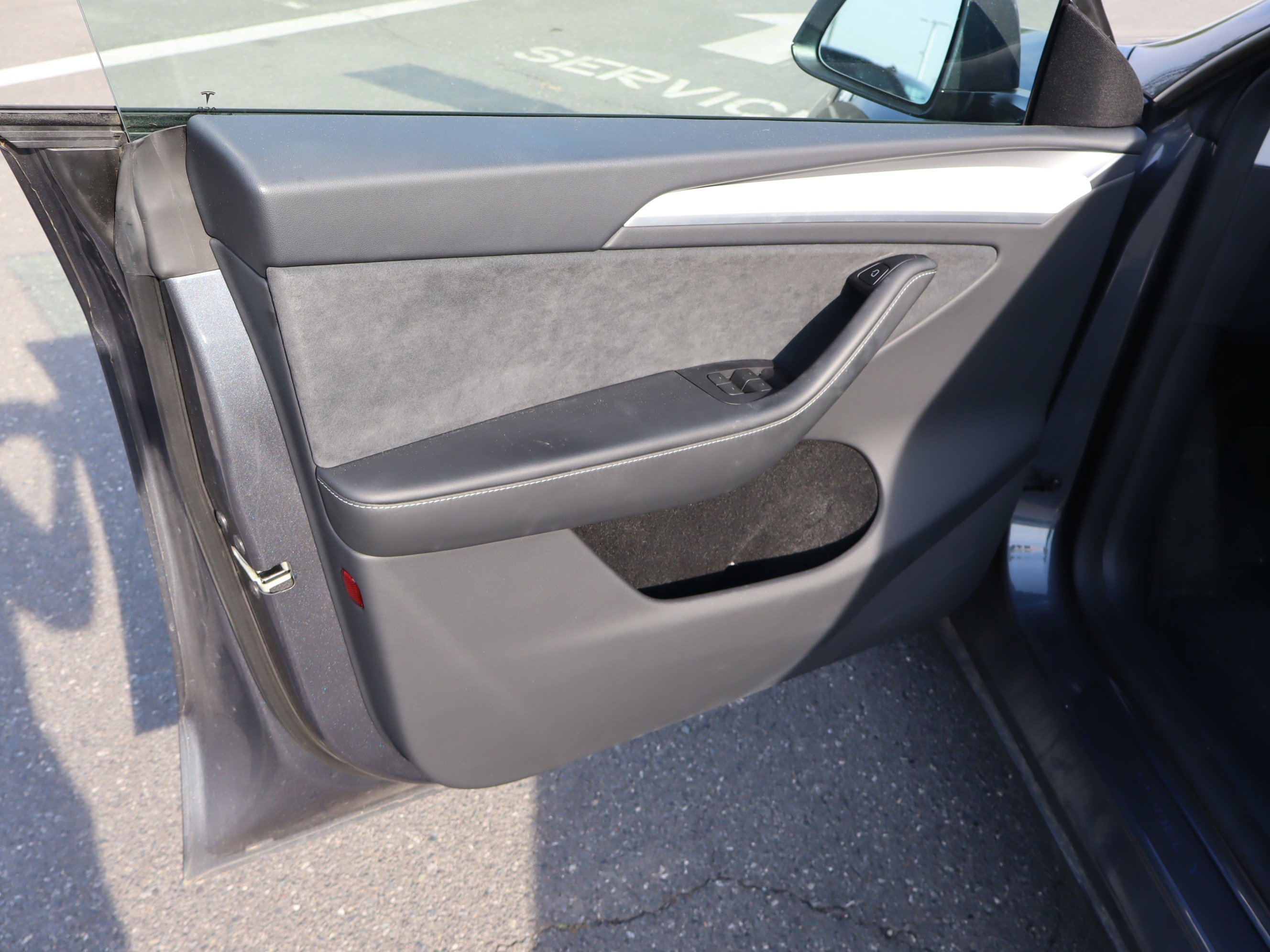 Used 2023 Tesla Model Y AWD image 15
