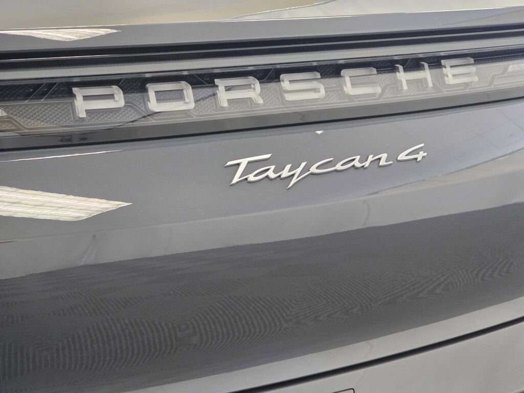 New 2025 Porsche Taycan image 21