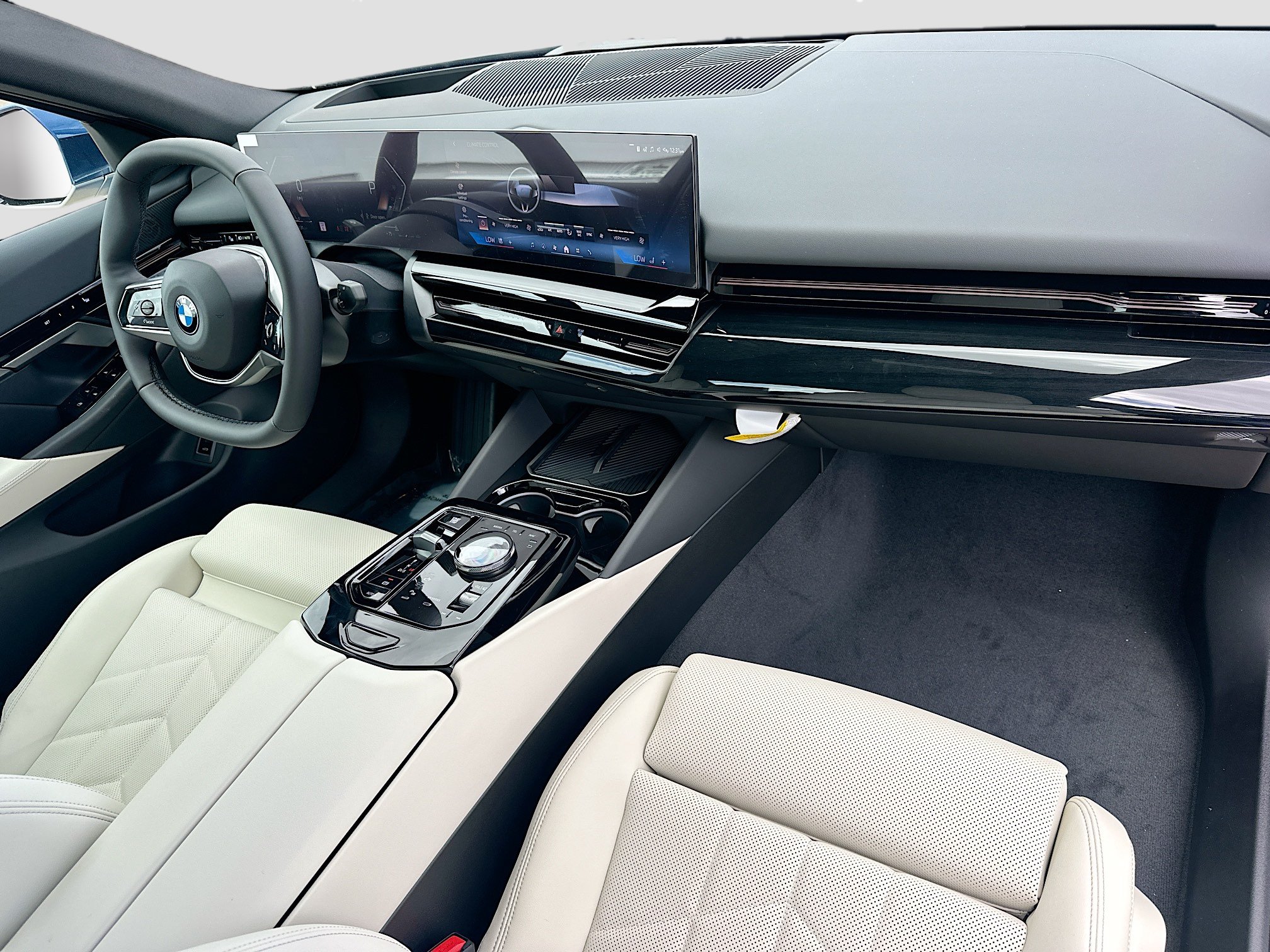 New 2026 BMW 530i w/ Premium Package RWD image 24
