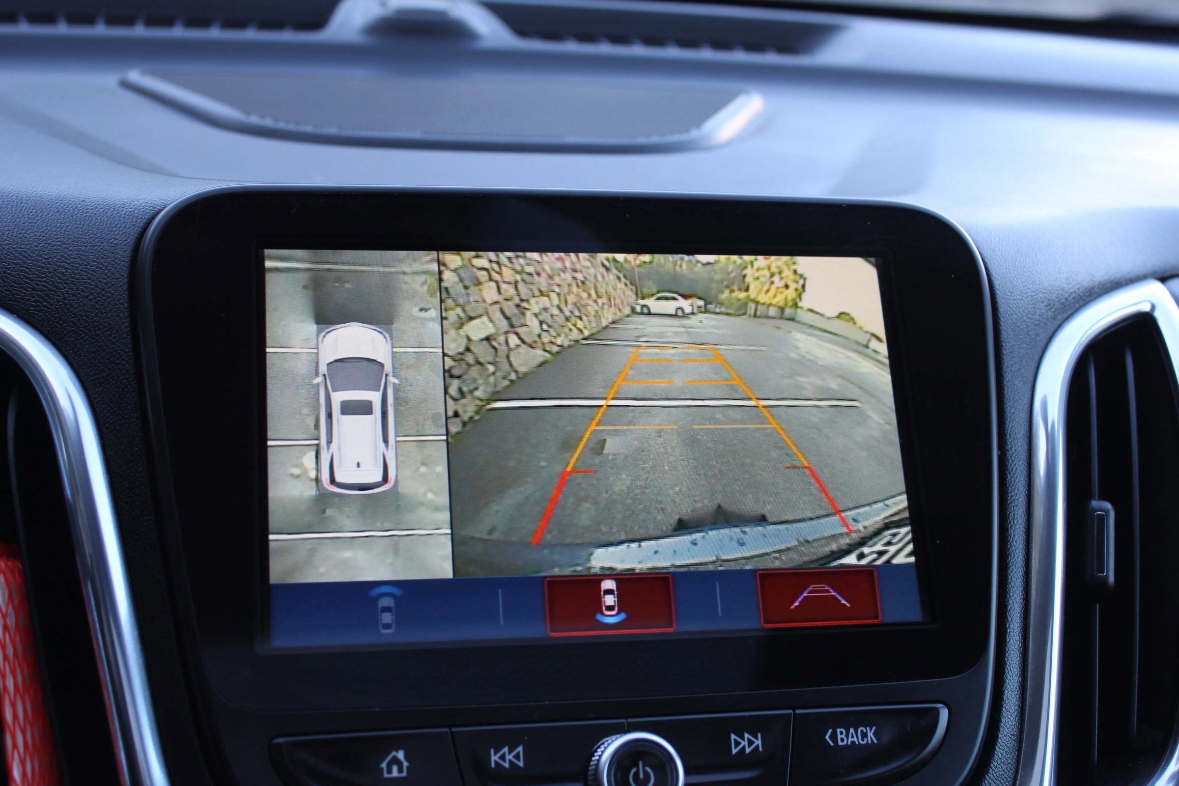 Used 2018 Chevrolet Equinox Premier image 42