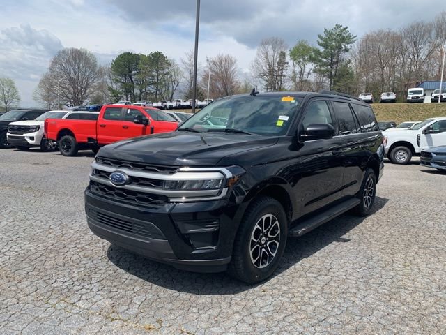 Used 2024 Ford Expedition XLT image 4