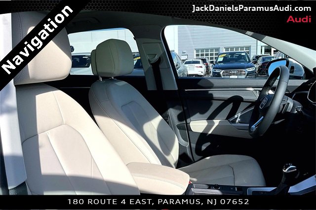Used 2024 Audi Q3 2.0T Premium Plus image 7
