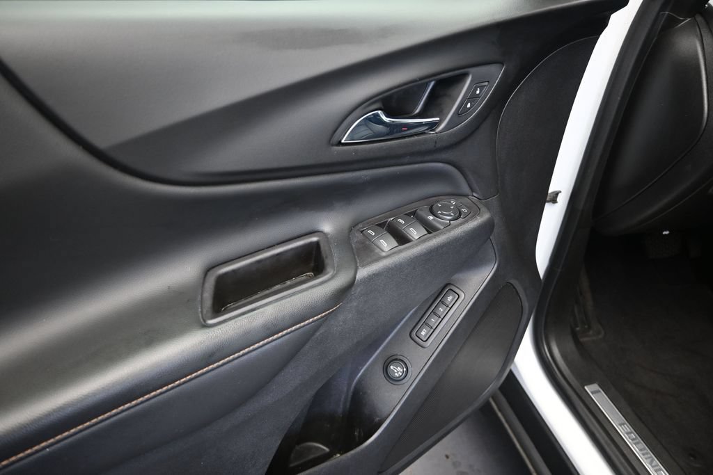 Used 2021 Chevrolet Equinox Premier w/ Redline Edition FWD image 11