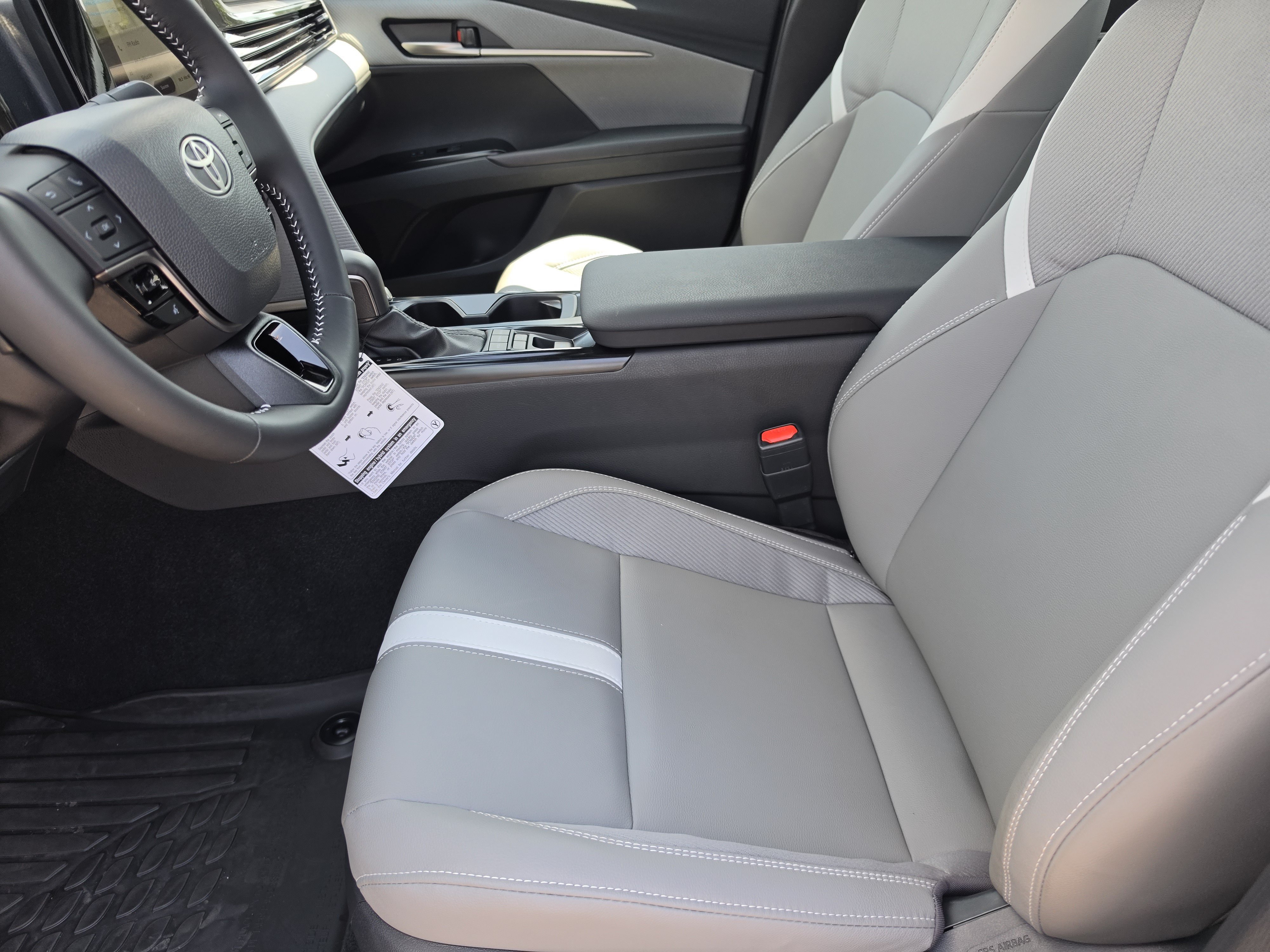 Certified 2026 Toyota Camry SE w/ Convenience Package FWD image 9