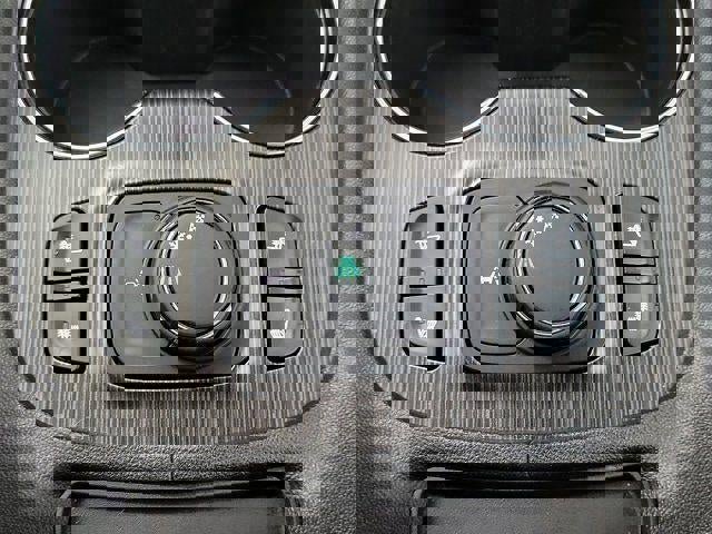 Used 2023 GMC Acadia SLT image 28