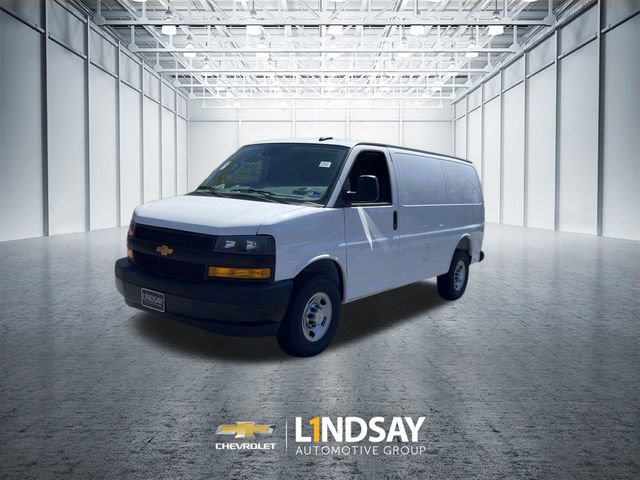 New 2026 Chevrolet Express 2500 w/ Driver Convenience Package RWD image 4