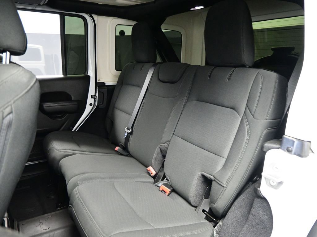 Used 2022 Jeep Wrangler Unlimited Sport image 34