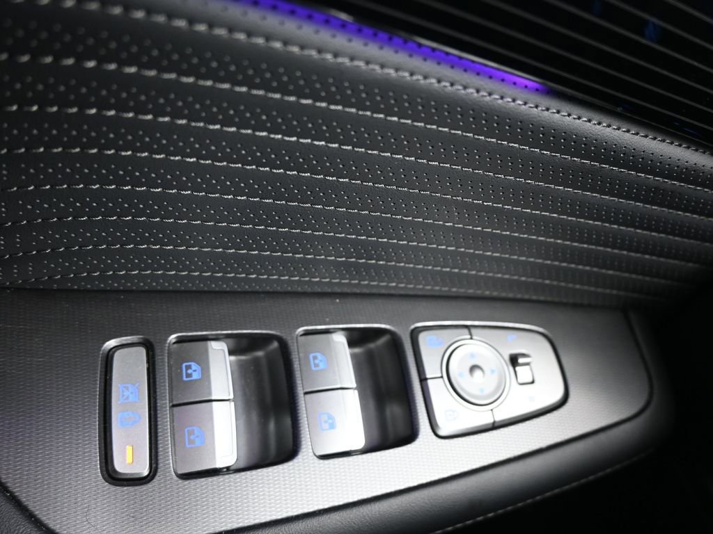 Used 2024 Hyundai Palisade Calligraphy image 13