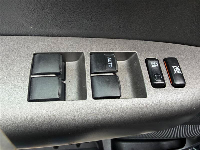 Used 2012 Toyota Tundra 4x4 Double Cab w/ Tow Pkg image 30