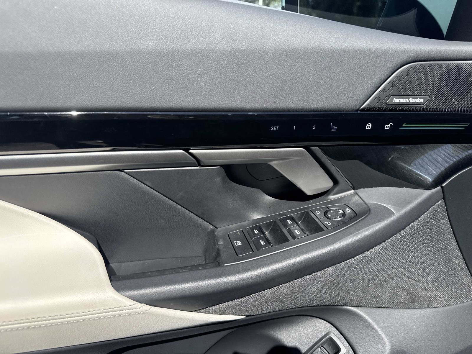 Certified 2025 BMW 530i w/ M Sport Package image 17