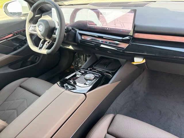 New 2027 BMW 530i xDrive w/ M Sport Package AWD/4WD image 28