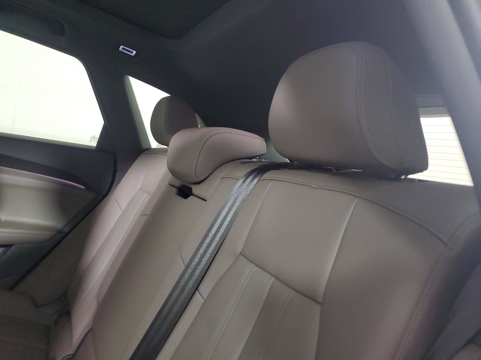 Certified 2025 Audi Q5 Premium w/ Convenience Package AWD/4WD image 13