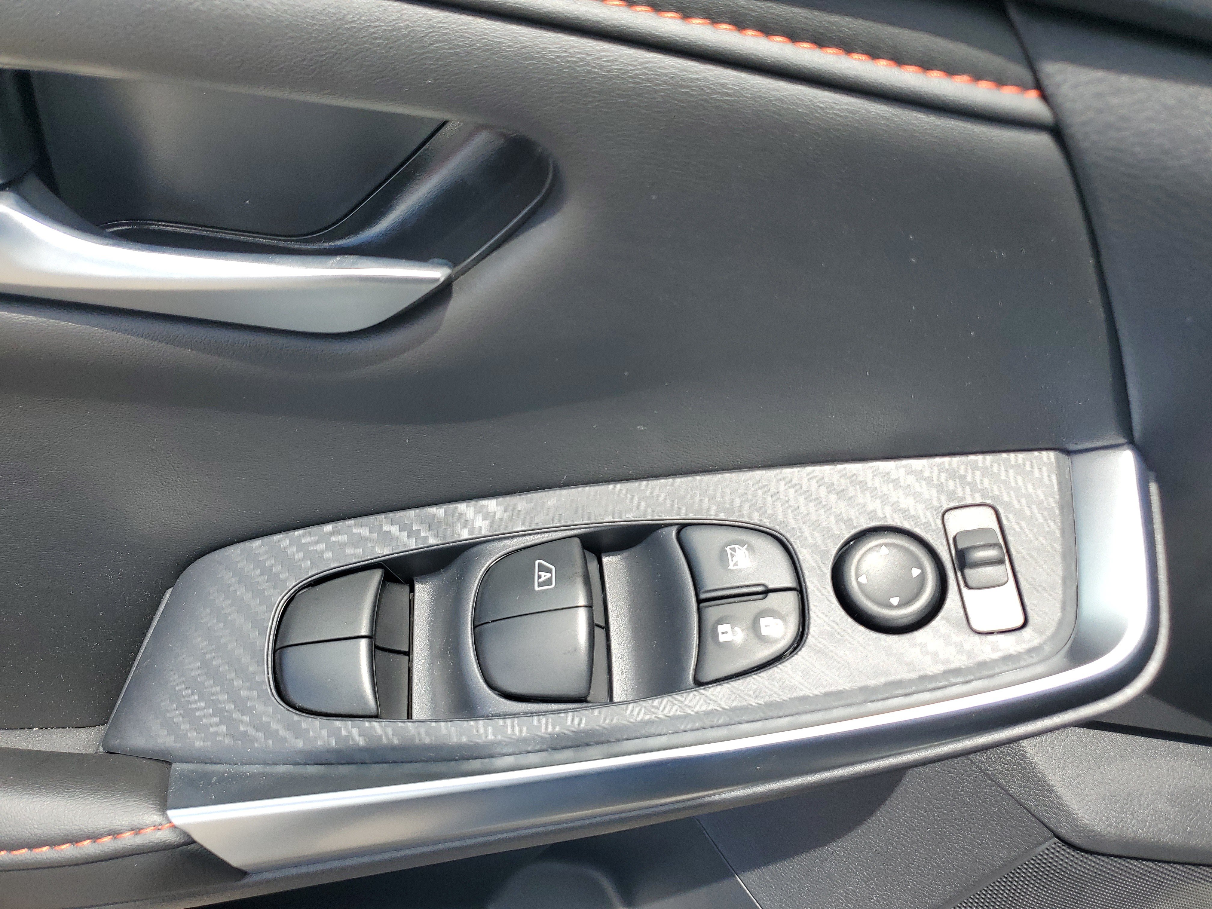 Used 2025 Nissan Sentra SR w/ SR Premium Package FWD image 22