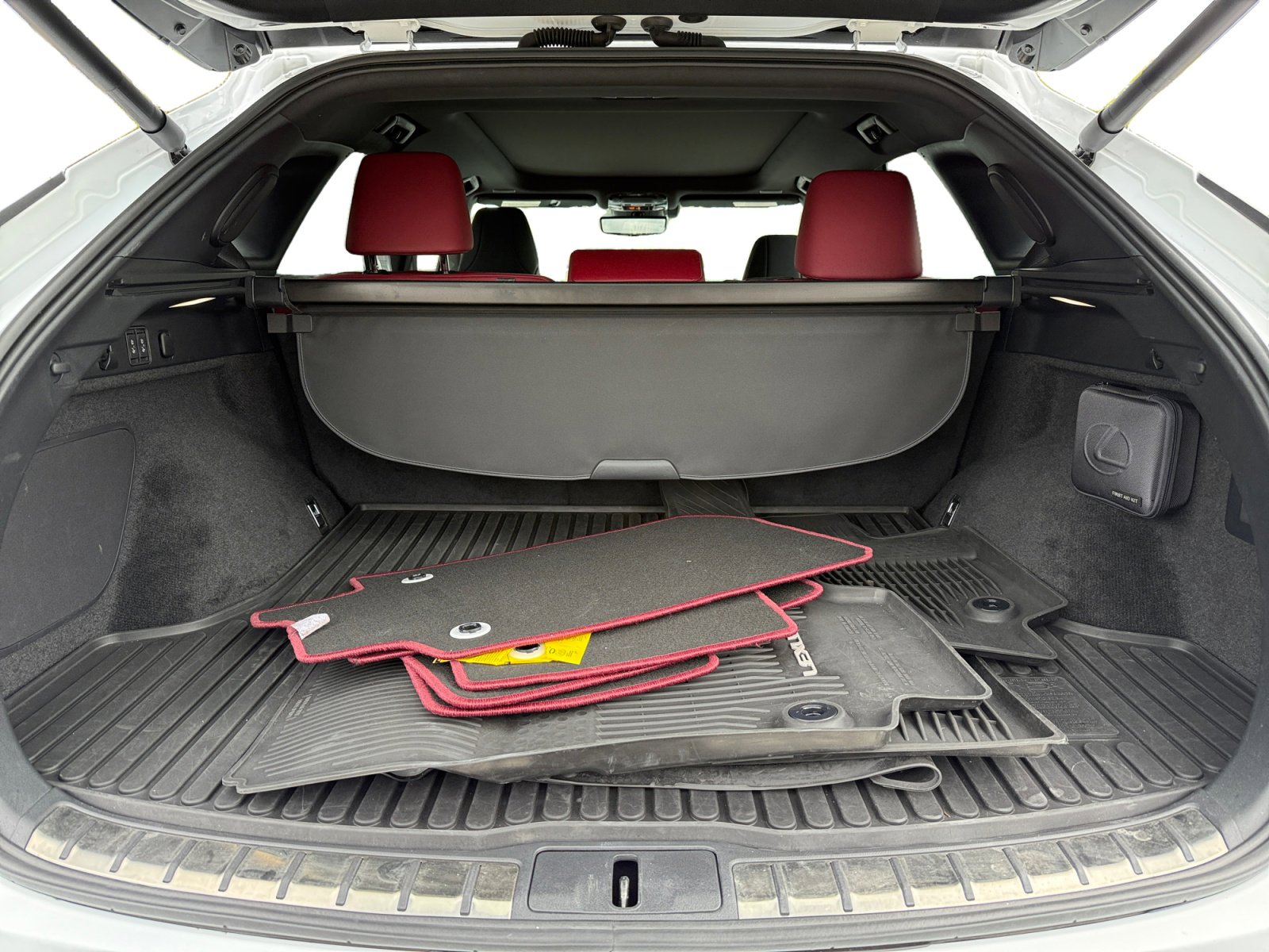 Used 2024 Lexus RX 500h F Sport w/ Convenience Package image 17