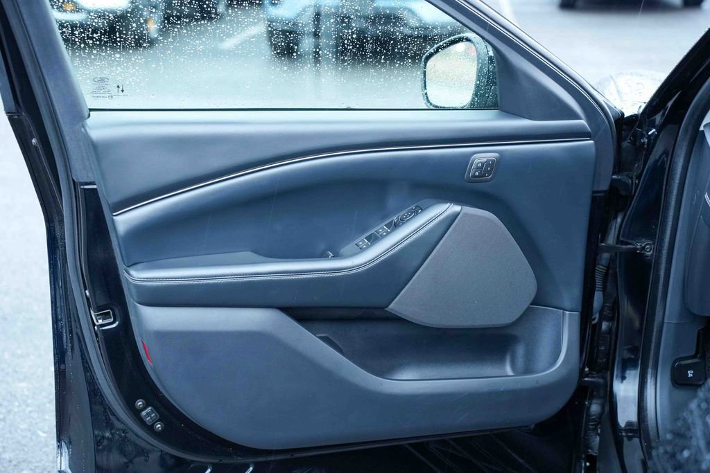 Used 2021 Ford Mustang Mach-E Select w/ Comfort/Appearance Package image 16