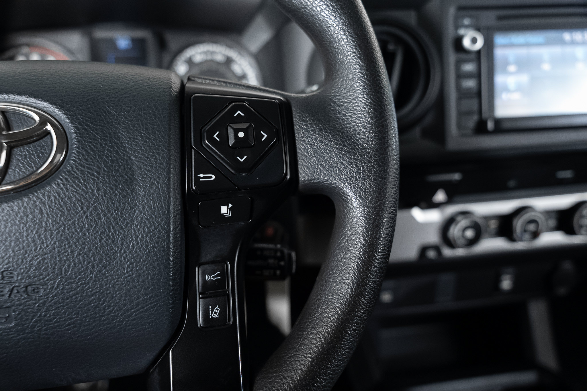 Used 2019 Toyota Tacoma SR w/ SR Convenience Package RWD image 32