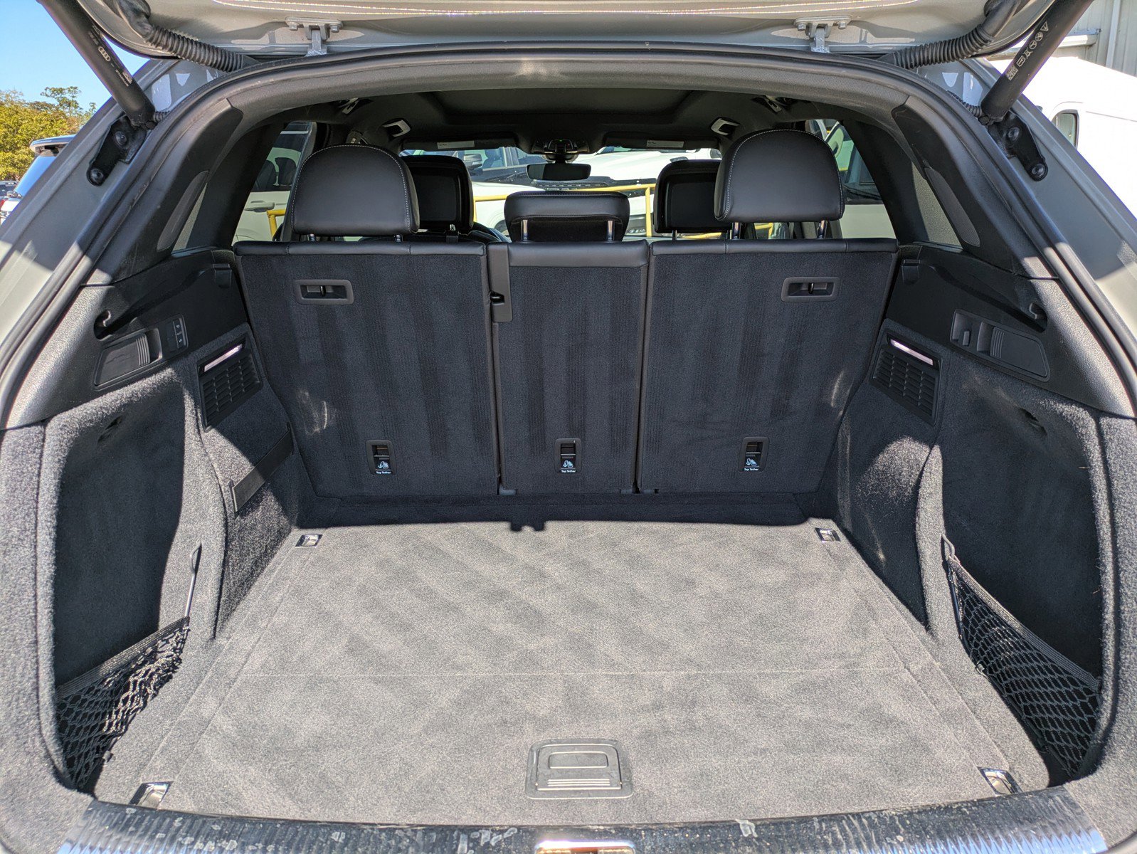 Used 2021 Audi SQ5 Premium Plus w/ Premium Plus Package image 9